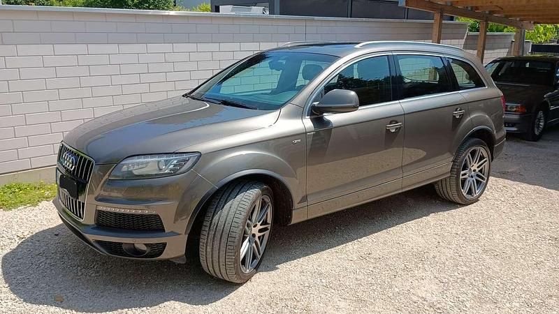 Braun Gebraucht 2011 Audi Q7 S-Line SUV | 22.099 € (Teuer) - Bild 1/4