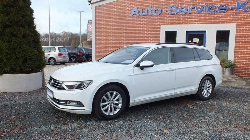 Gebraucht VW Passat Comfortline 120 PS (88 kW) 2019 Pure white Kombi
