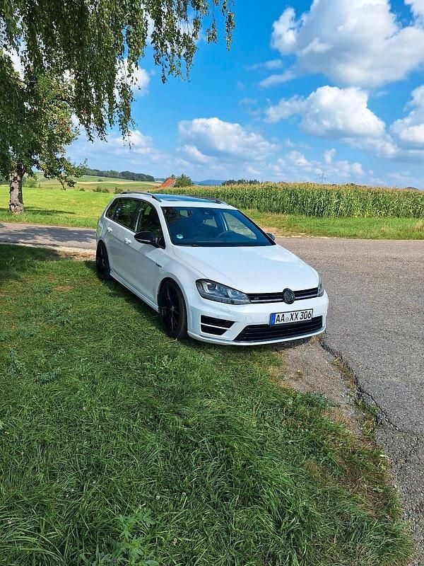 Weiß Gebraucht 2016 VW Golf VII R Kombi | 21.900 € (Guter Preis) - Bild 1/4