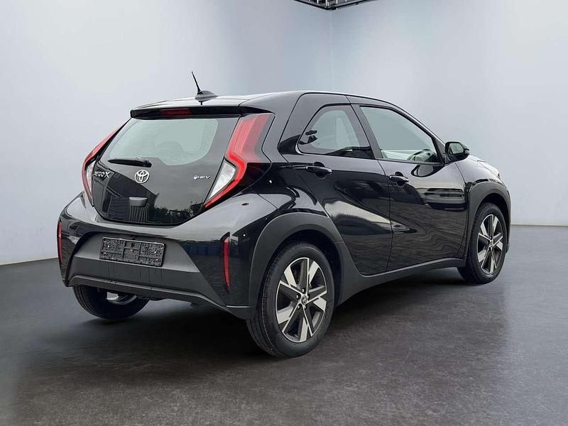Neu Toyota Aygo X Comfort 116 PS (85 kW) 2025 Black mica metallic SUV