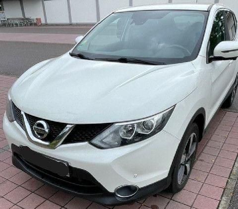 Weiß Gebraucht 2017 Nissan Qashqai N-Connecta SUV | 9.800 € (Guter Preis) - Bild 1/4