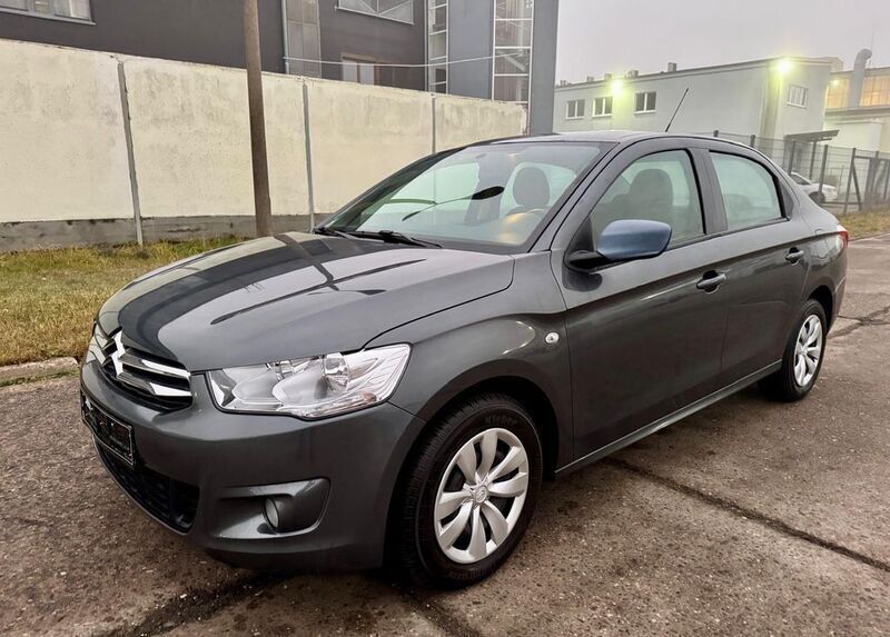 Schwarz Gebraucht 2016 Citroën C-Elysee I Limousine | 6.499 € (Guter Preis) - Bild 1/4