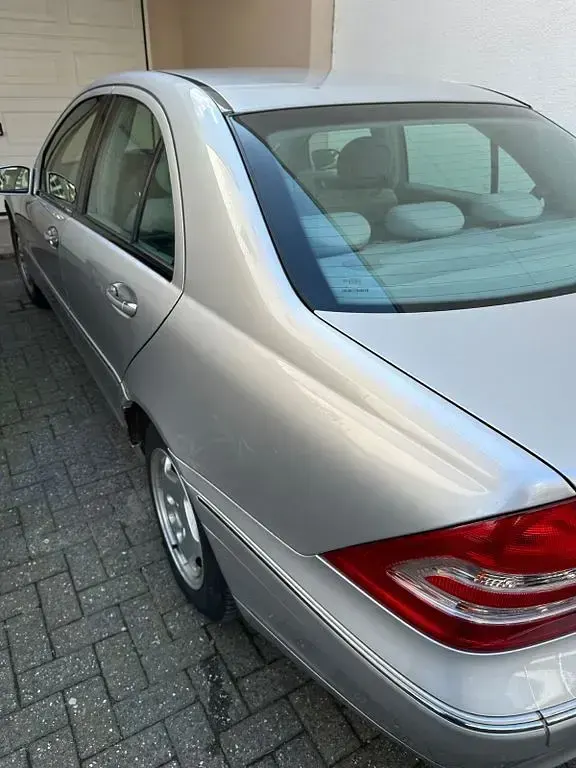 Gebraucht Mercedes C180 Elegance 143 PS (105 kW) 2004 Silber Limousine