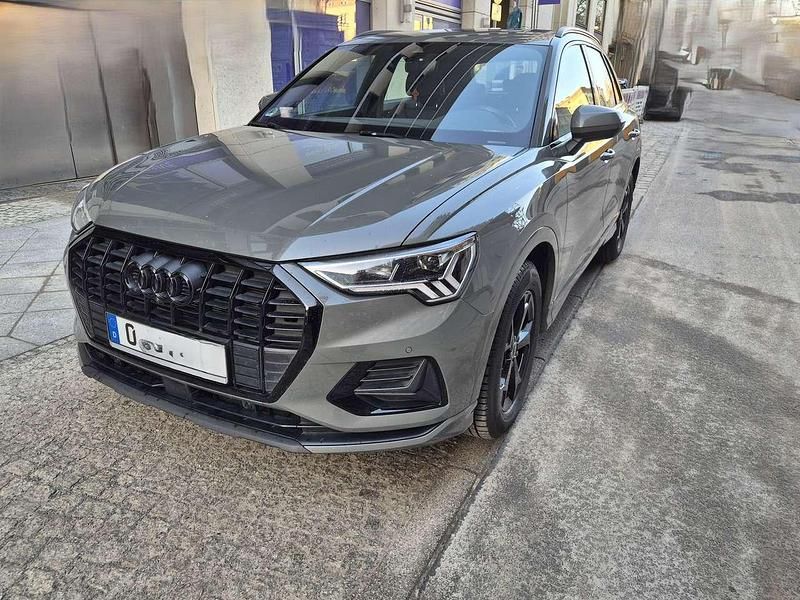 Second-hand Audi Q3 Advanced 150 CP (110 kW) 2023 Gri SUV