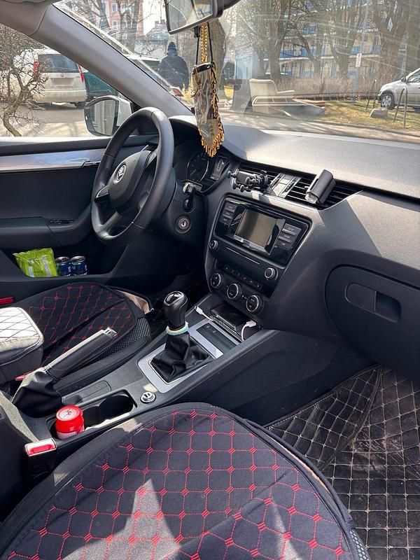 Gebraucht Skoda Octavia GreenLine 110 PS (80 kW) 2014 Weiß Kleinwagen