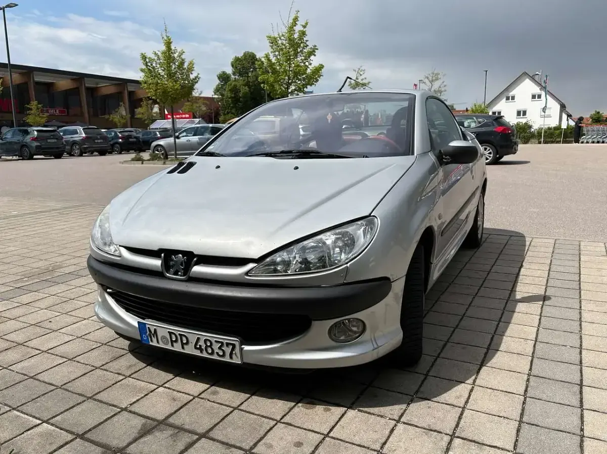 Gebraucht Peugeot 206 CC 109 PS (80 kW) 2002 Grau Cabrio
