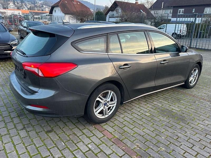 Gebraucht Ford Focus 120 PS (88 kW) 2021 Magneticgrau (metallic) Kombi