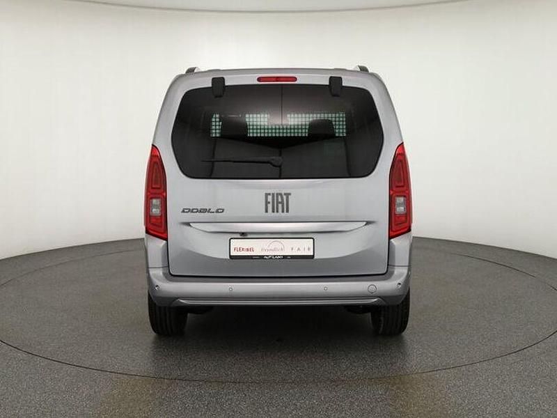 Neu Fiat Doblò 131 PS (96 kW) 2025 Silber Van / Kleinbus