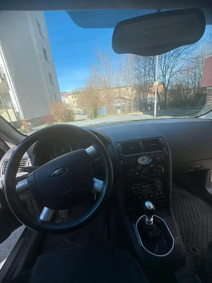 Gebraucht Ford Mondeo 110 PS (80 kW) 2002 Grün Limousine