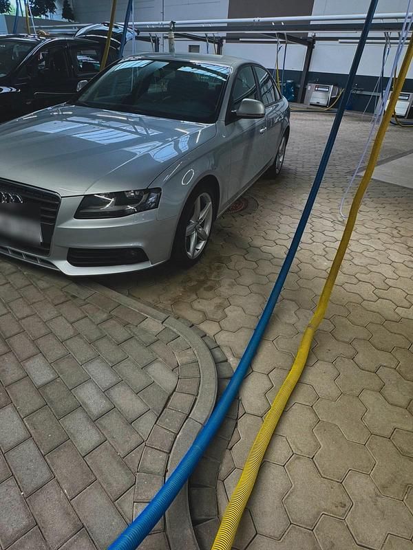 Silber Gebraucht 2008 Audi A4 Limousine | 4.000 € (Superpreis) - Bild 1/4