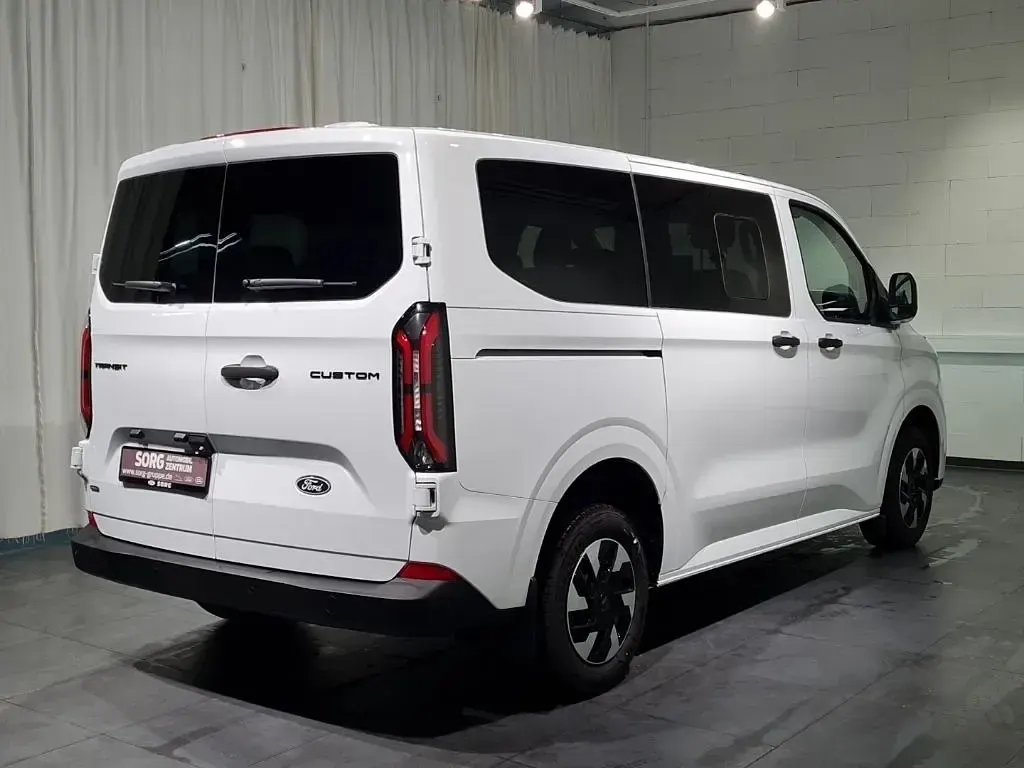 Gebraucht Ford Transit Custom Trend 232 PS (170 kW) 2025 Weiß Van