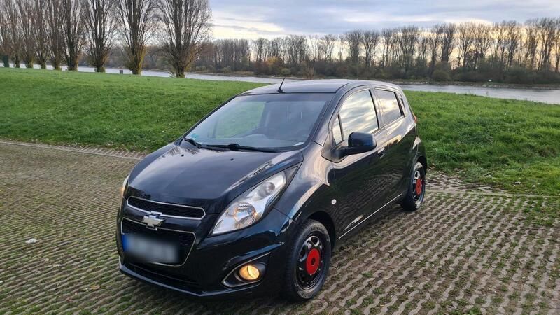 Schwarz Gebraucht 2013 Chevrolet Spark Sport Kleinwagen | 3.200 € (Fairer Preis) - Bild 1/4