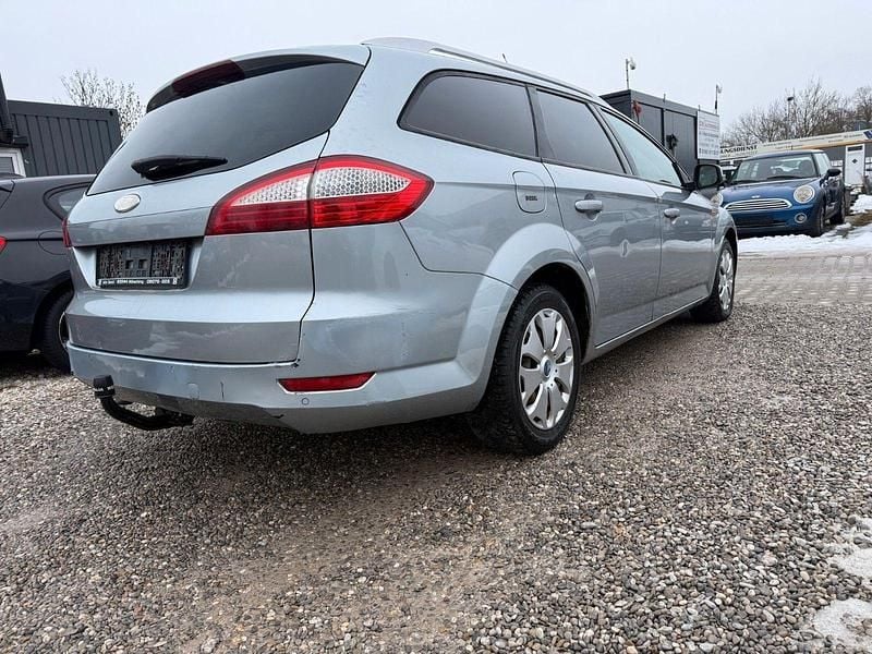 Gebraucht Ford Mondeo Trend 131 PS (96 kW) 2007 Silber Kombi