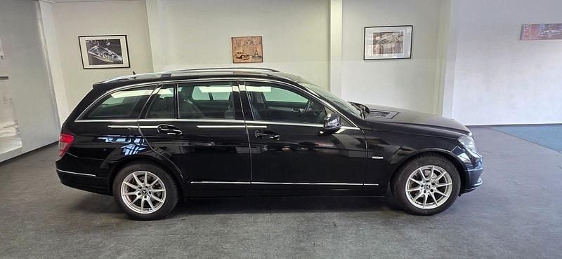 Schwarz Gebraucht 2008 Mercedes C180 Avantgarde Kombi | 4.990 € (Fairer Preis) - Bild 1/4
