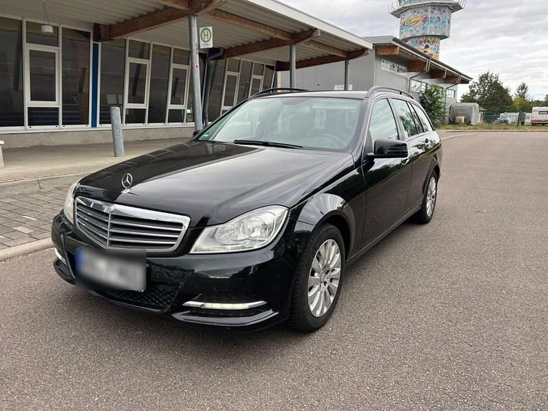 Gebraucht Mercedes C220 170 PS (125 kW) 2013 Schwarz Kombi