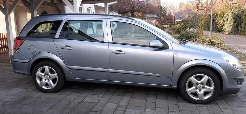 Gebraucht Opel Astra 105 PS (77 kW) 2007 Grau Kombi