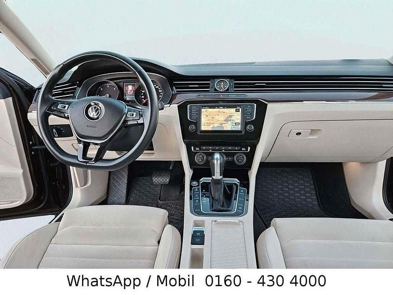 Gebraucht VW Passat Highline 190 PS (139 kW) 2017 Crimson red Limousine