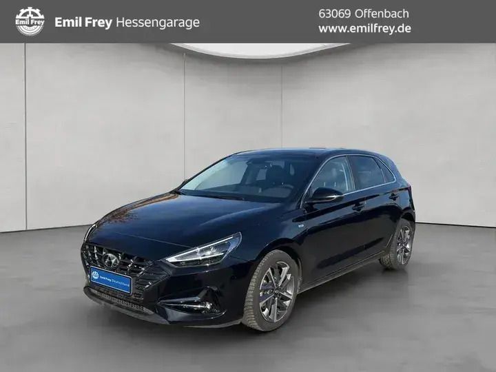 Phantom black mineraleffekt Gebraucht 2023 Hyundai i30 Prime Limousine | 22.950 € (Fairer Preis) - Bild 1/4