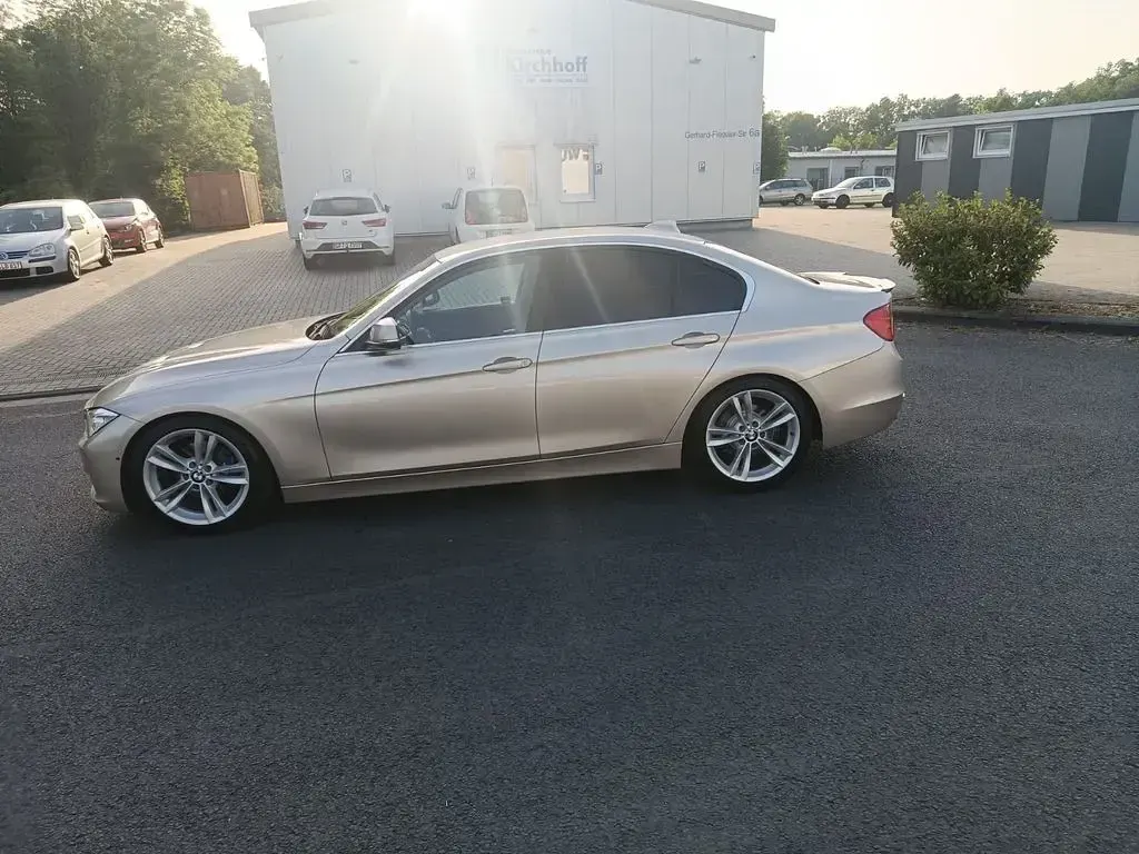 Gebraucht BMW 320 Luxury Line 184 PS (135 kW) 2014 Grau Limousine