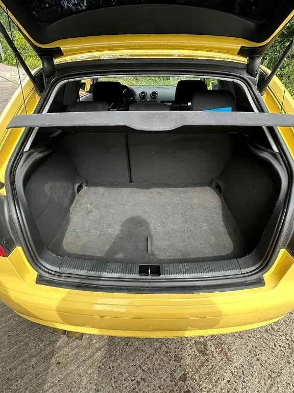 Używany Audi A3 Performance 250 KM (183 kW) 2003 Żółty Hatchback