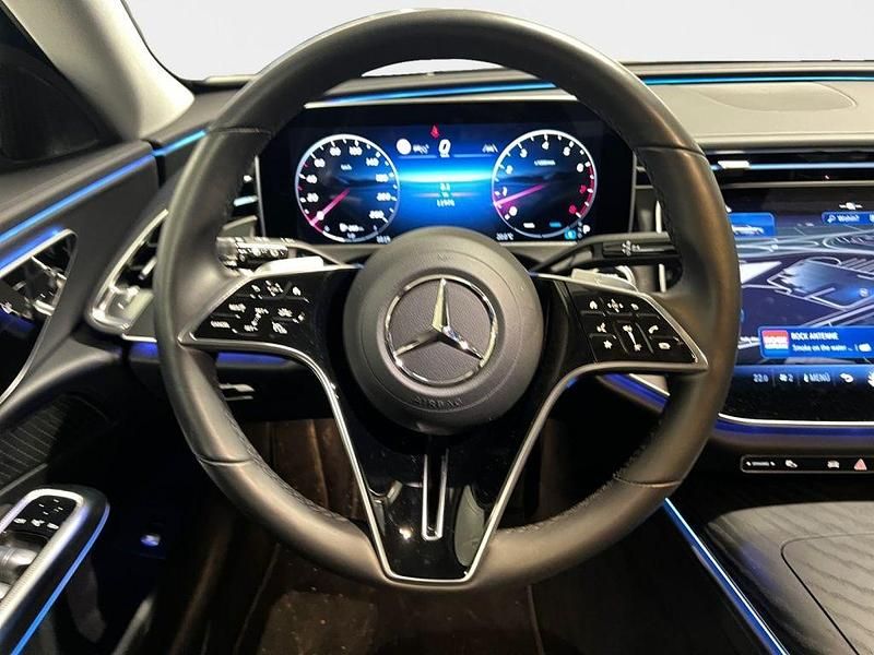 Gebraucht Mercedes E200 Avantgarde 204 PS (150 kW) 2024 Silber Kombi