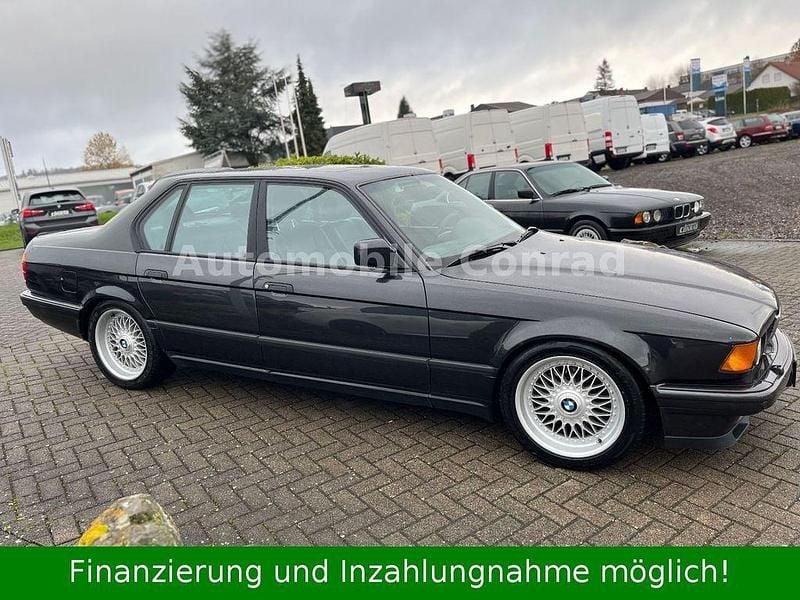 Gebraucht BMW 740 Performance 286 PS (210 kW) 1992 Schwarz Limousine