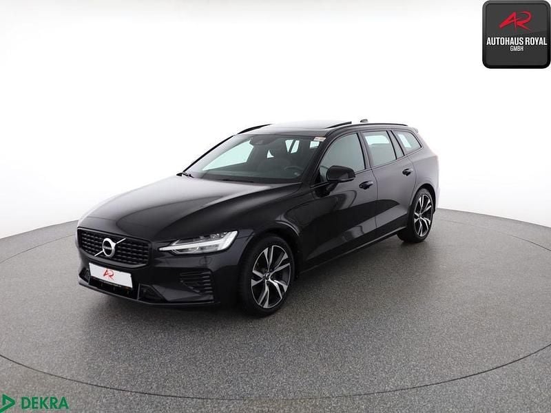 Gebraucht Volvo V60 Plus 253 PS (186 kW) 2022 Onyx black Kombi