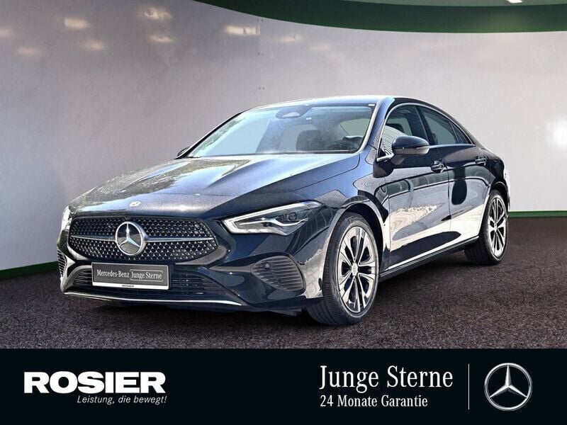 Schwarz / kosmosschwarz Gebraucht 2024 Mercedes CLA180 Advanced Limousine | 31.680 € (Fairer Preis) - Bild 1/4