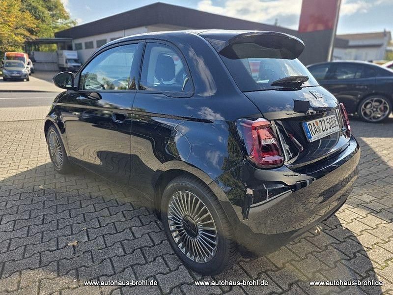 Gebraucht Fiat 500e Icon 86 kW (118 PS) 2022 Schwarz Kleinwagen