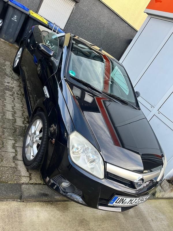 Schwarz Gebraucht 2006 Opel Tigra Cabrio | 1.000 € (Superpreis) - Bild 1/4