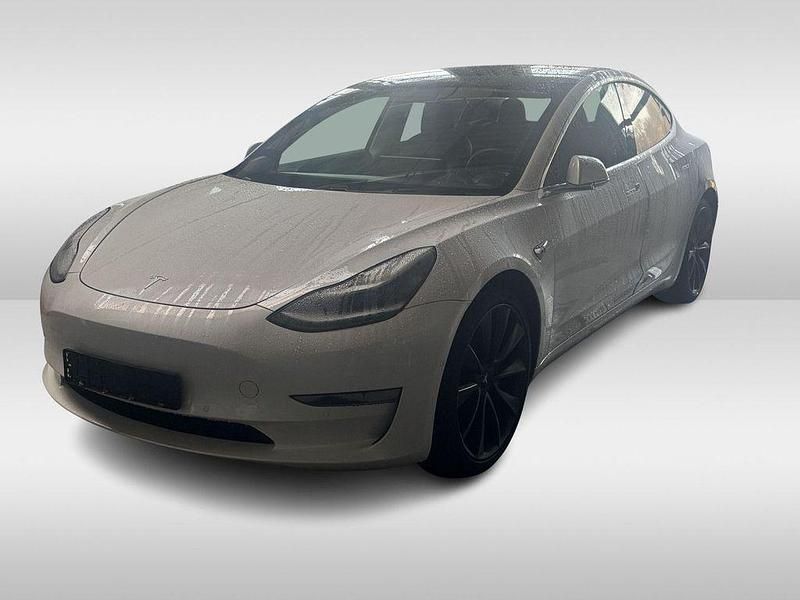 Weiß Gebraucht 2019 Tesla Model 3 Performance Limousine | 21.999 € (Fairer Preis) - Bild 1/4