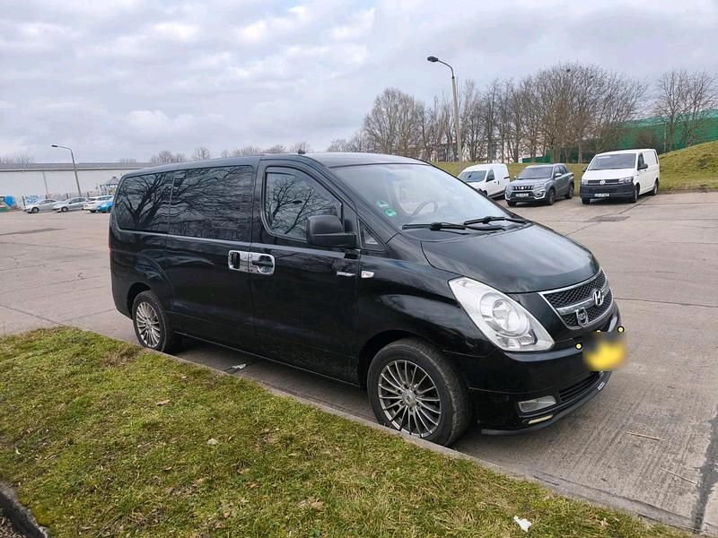 Gebraucht Hyundai H-1 Premium 170 PS (125 kW) 2012 Schwarz Van / Kleinbus