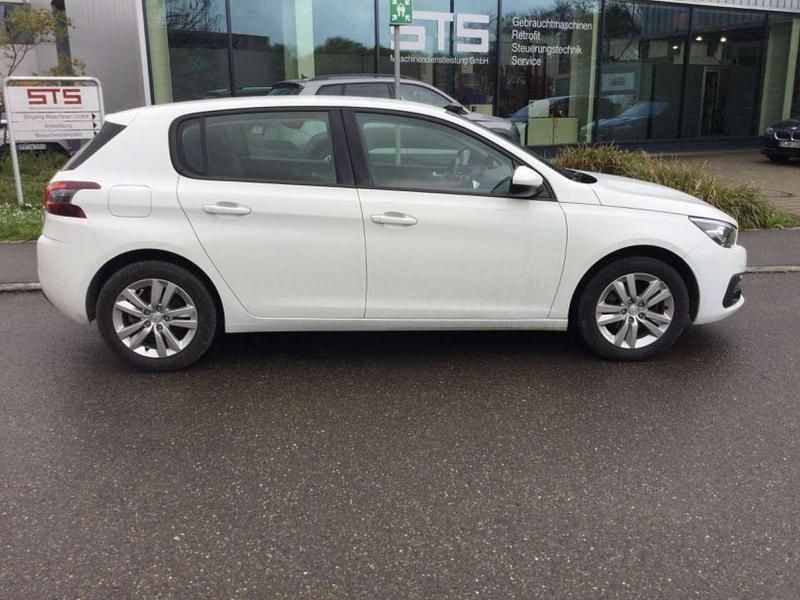 Second-hand Peugeot 308 Active 131 CP (96 kW) 2021 Alb Berlinǎ