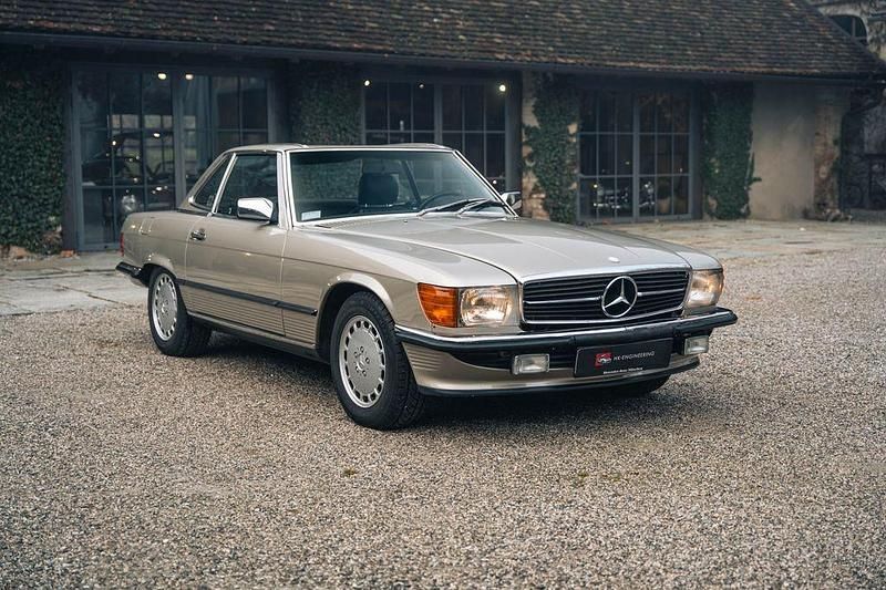Gebraucht Mercedes 560 231 PS (169 kW) 1989 Silber Cabrio