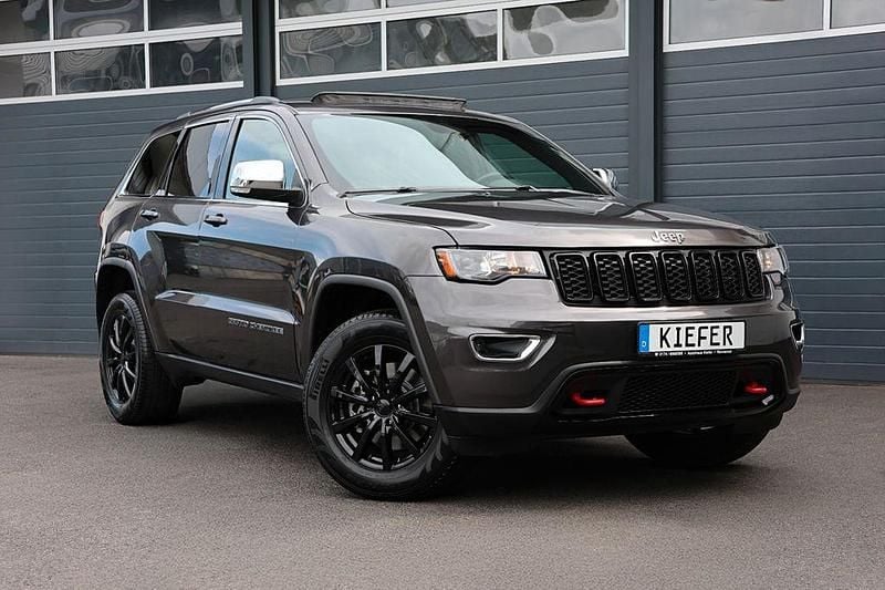 Grau Gebraucht 2021 Jeep Grand Cherokee SUV | 26.950 € (Superpreis) - Bild 1/4