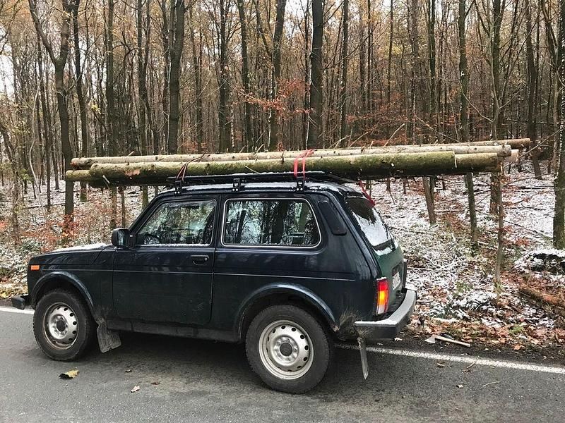 Gebraucht Lada niva 83 PS (61 kW) 2017 Grün SUV