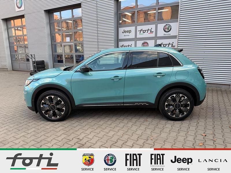 Neu Fiat 600 La Prima 145 PS (106 kW) 2026 Blau SUV