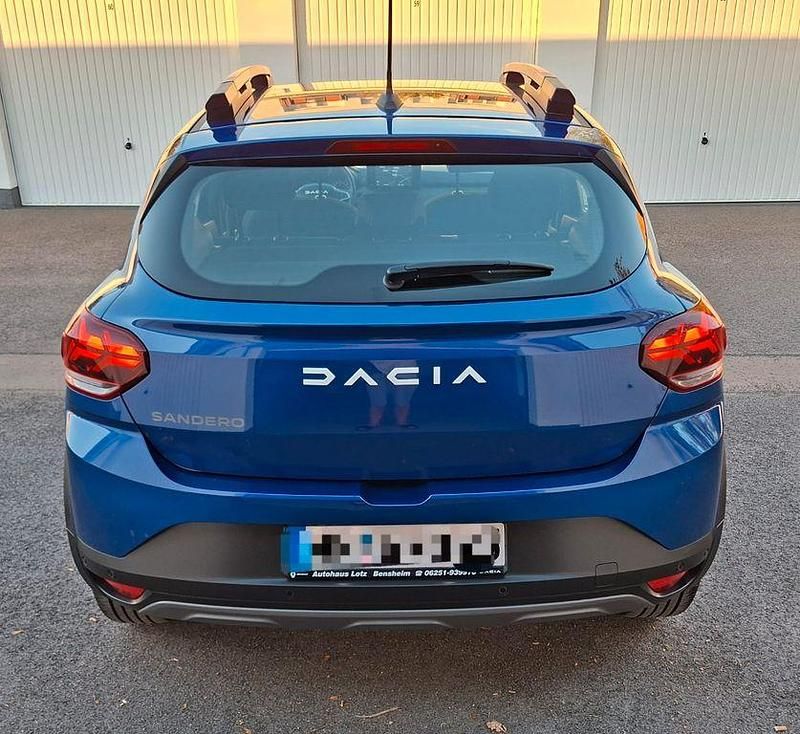 Gebraucht Dacia Sandero Expression 110 PS (80 kW) 2023 Blau Kleinwagen