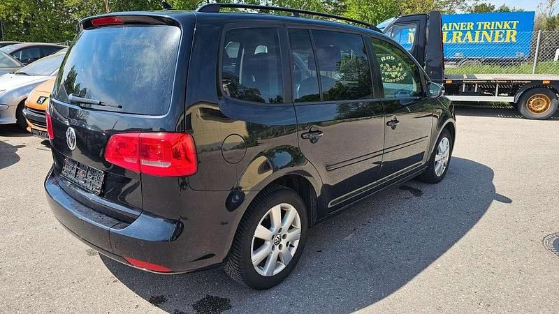Gebraucht VW Touran Highline 140 PS (102 kW) 2012 Schwarz Van / Kleinbus