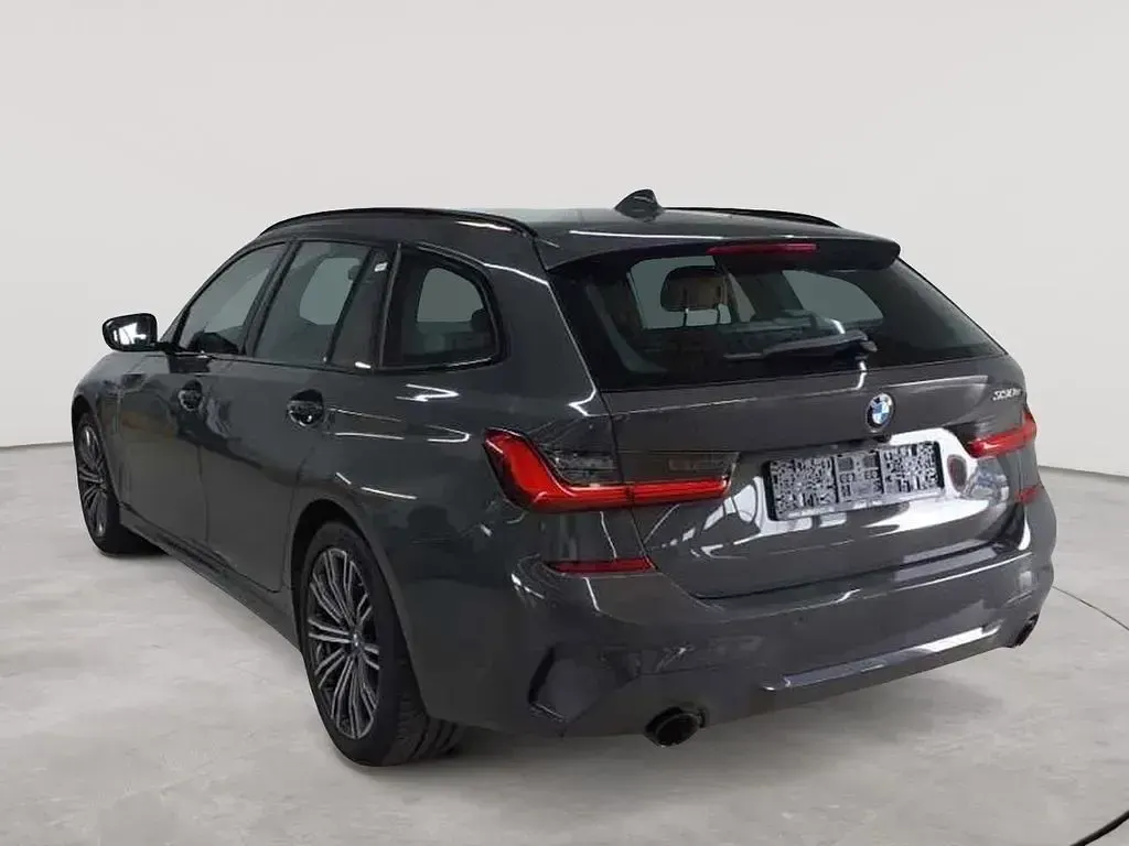 Gebraucht BMW 330 M Sport 184 PS (135 kW) 2021 Grau Kombi