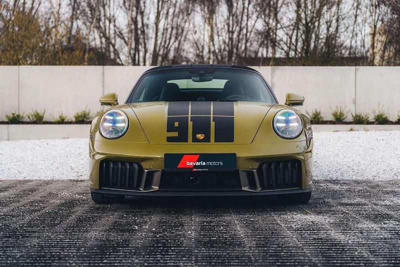 Neu Porsche 992 541 PS (397 kW) 2026 Grün Cabrio