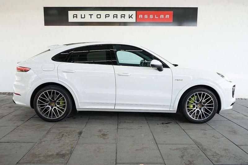 Gebraucht Porsche Cayenne E-Hybrid Coupe 462 PS (339 kW) 2021 Weiss Coupé