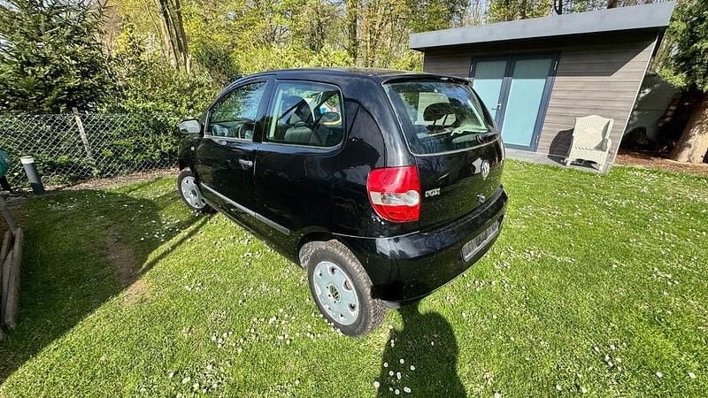 Gebraucht VW Fox 54 PS (39 kW) 2007 Schwarz Kleinwagen