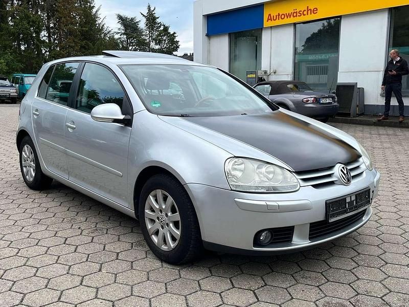 Reflexsilber Gebraucht 2005 VW Golf IV Comfortline Kleinwagen | 3.490 € (Fairer Preis) - Bild 1/4