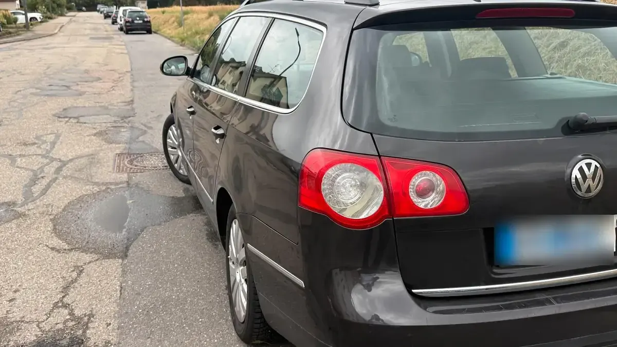 Gebraucht VW Passat 140 PS (102 kW) 2009 Braun Kombi