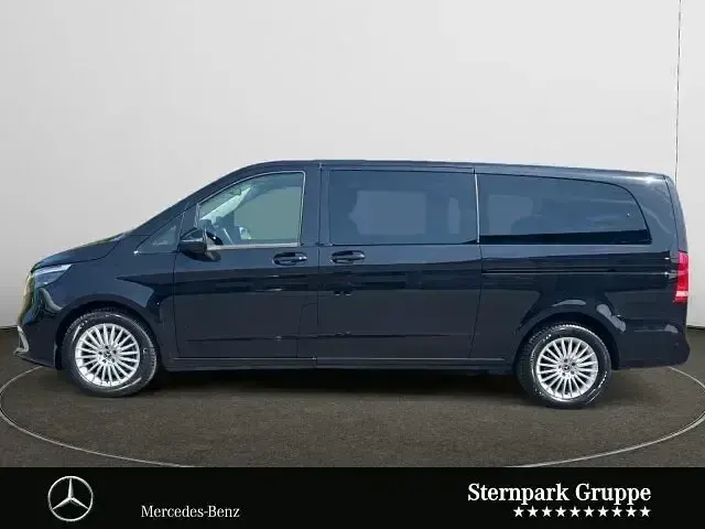 Gebraucht Mercedes V300 237 PS (174 kW) 2024 Schwarz Van / Kleinbus
