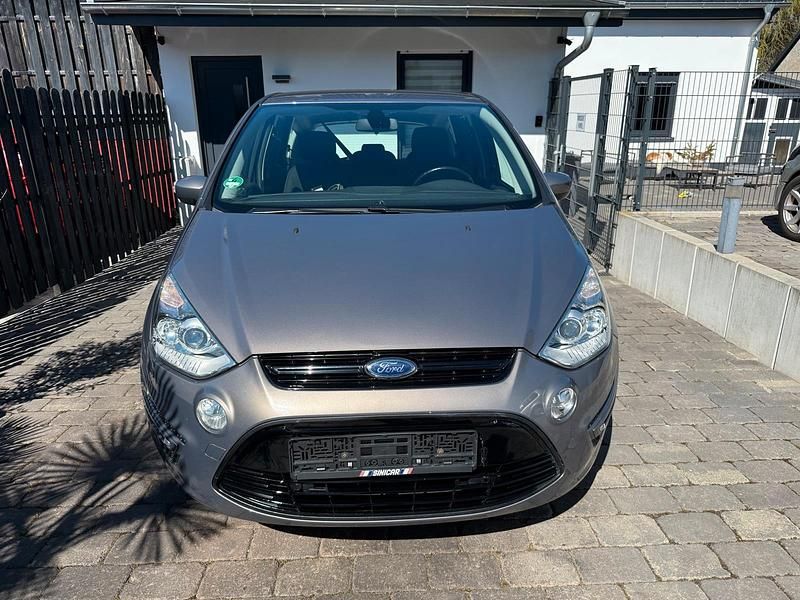 Second-hand Ford S-MAX S 140 CP (102 kW) 2013 Maro Monovolum