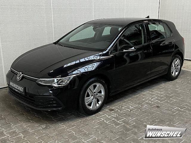Schwarz Gebraucht 2022 VW Golf VIII Life Limousine | 20.870 € (Fairer Preis) - Bild 1/4