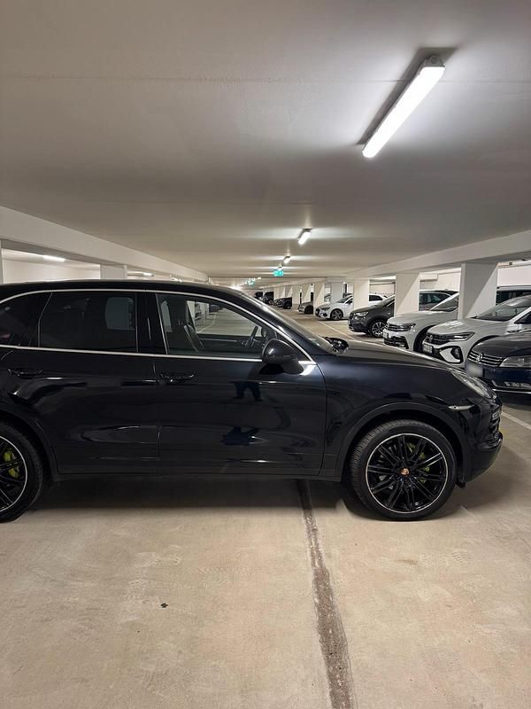 Gebraucht Porsche Cayenne 245 PS (180 kW) 2013 Schwarz SUV