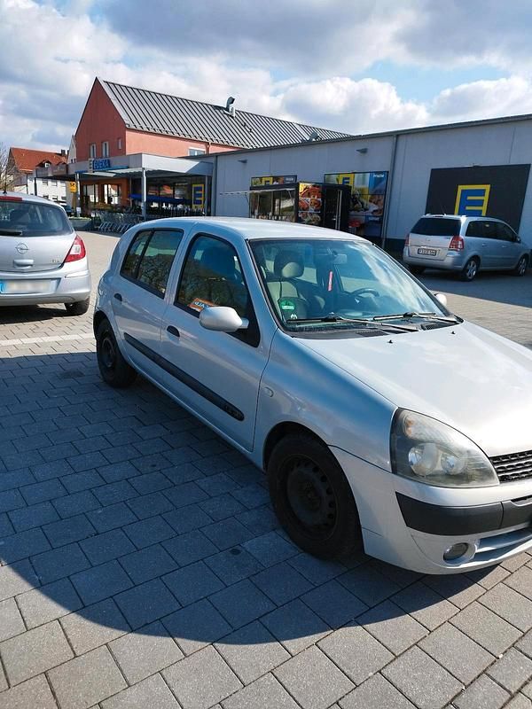 Gebraucht Renault Clio II 90 PS (66 kW) 2003 Grau Kleinwagen